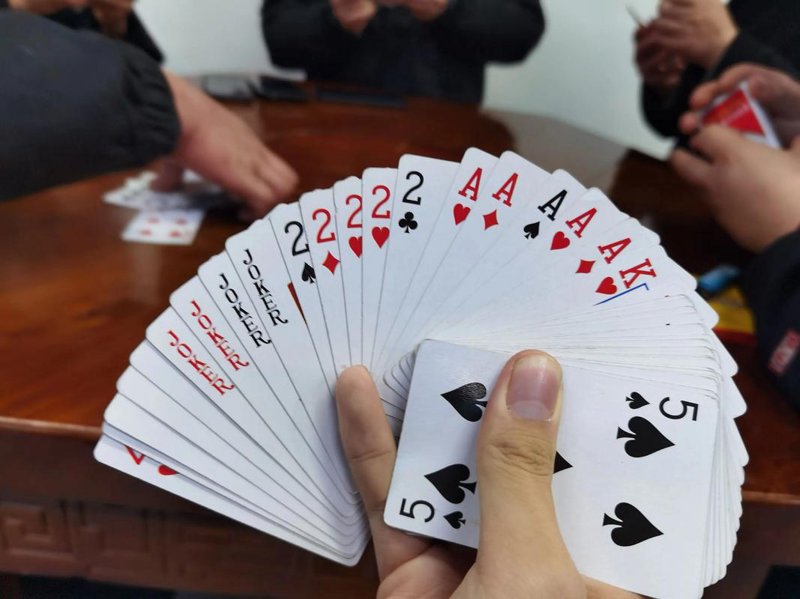 揭秘牌技手法：让桌游高手带你领略指尖魔术的魅力